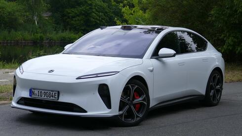 The Chinese Tesla: Testing the NIO ET5