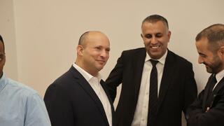 נפתלי בנט באולם הדיונים בבית המשפט שוקן בתל אביב