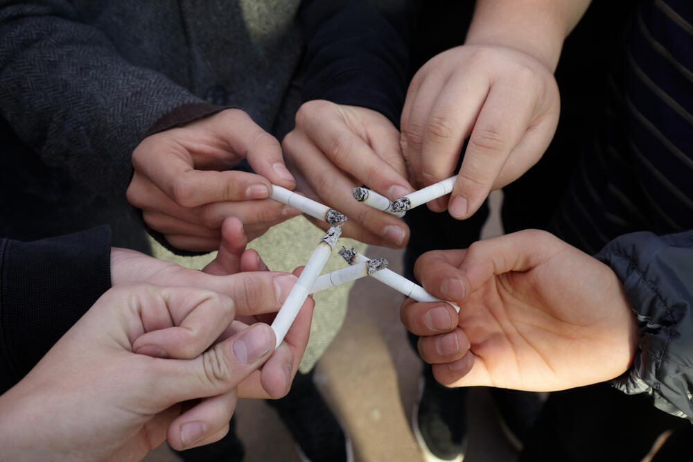 עישון סיגריות בני נוער