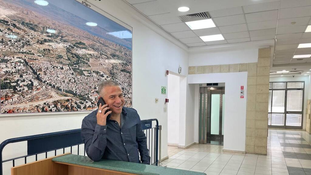 ינון מגל בבית המשפט, היום (צילום: רוני גרין שאולוב) ינון מגל
