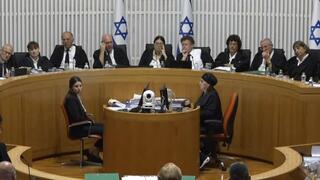 השופטים נראים מותשים לאחר 11 שעות דיון