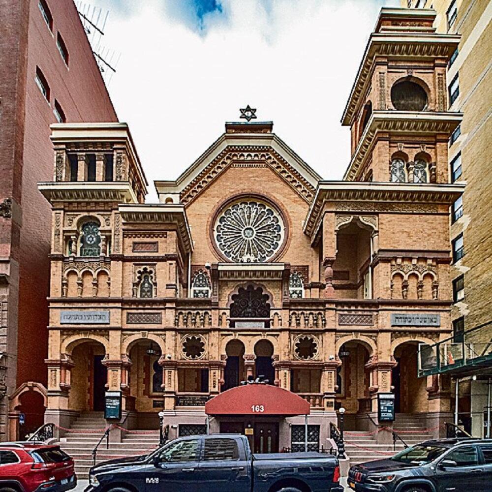 Great Park East Synagogue in Manhattan, New York (Photo: ajay_suresh/flickr) בית הכנסת פארק איסט במנהטן, ניו יורק