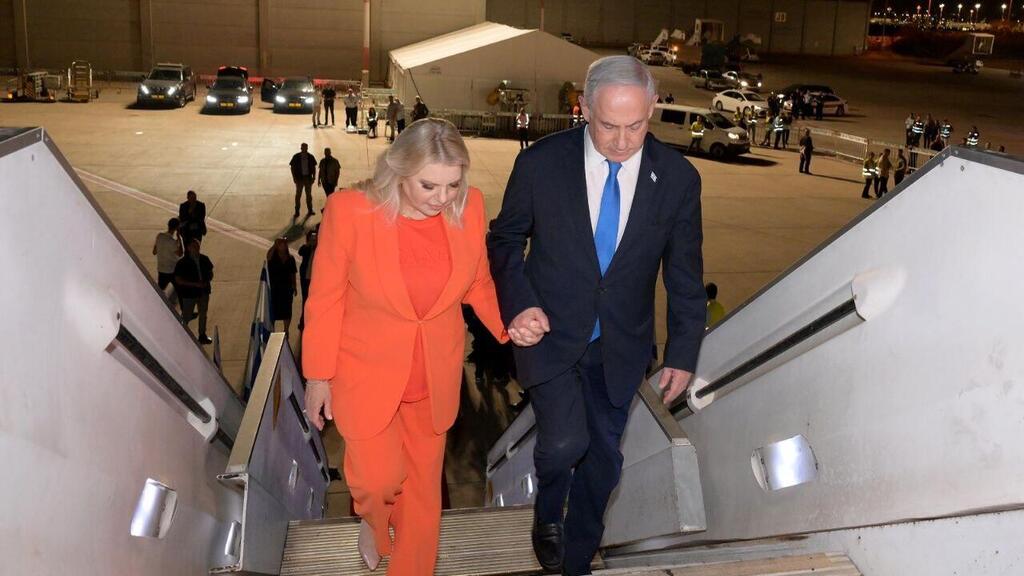 בני הזוג נתניהו בדרכם לארה"ב, הלילה (אבי אוחיון לע"מ) ראש הממשלה בנימין נתניהו ממריא לארצות הברית