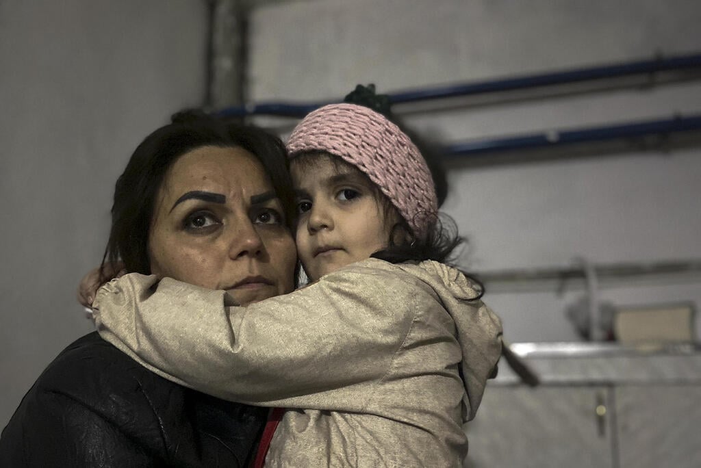 צילום: AP Photo/Siranush Sargsyan תושבים ב סטפנקרט בירת המובלעת הארמנית נגורנו קרבאך נגורנו-קרבאך מבצע צבאי של אזרבייג'ן