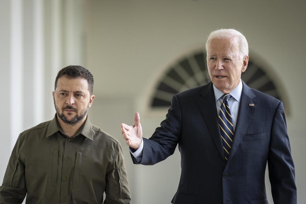 President Biden pushed aid to Ukraine during term (Photo: Drew Angerer/gettyimages) נשיא ארה"ב ג'ו ביידן עם נשיא אוקראינה וולודימיר זלנסקי בבית הלבן וושינגטון ארה"ב