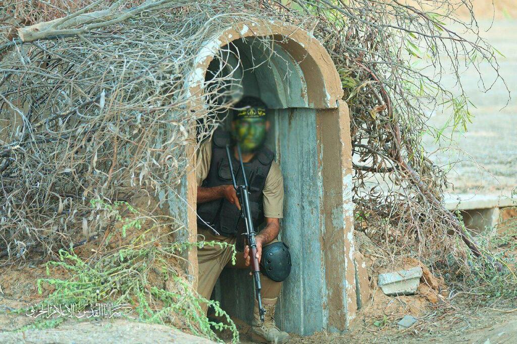 עזה מצעד צבאי של גדודי אל קודס בעזה