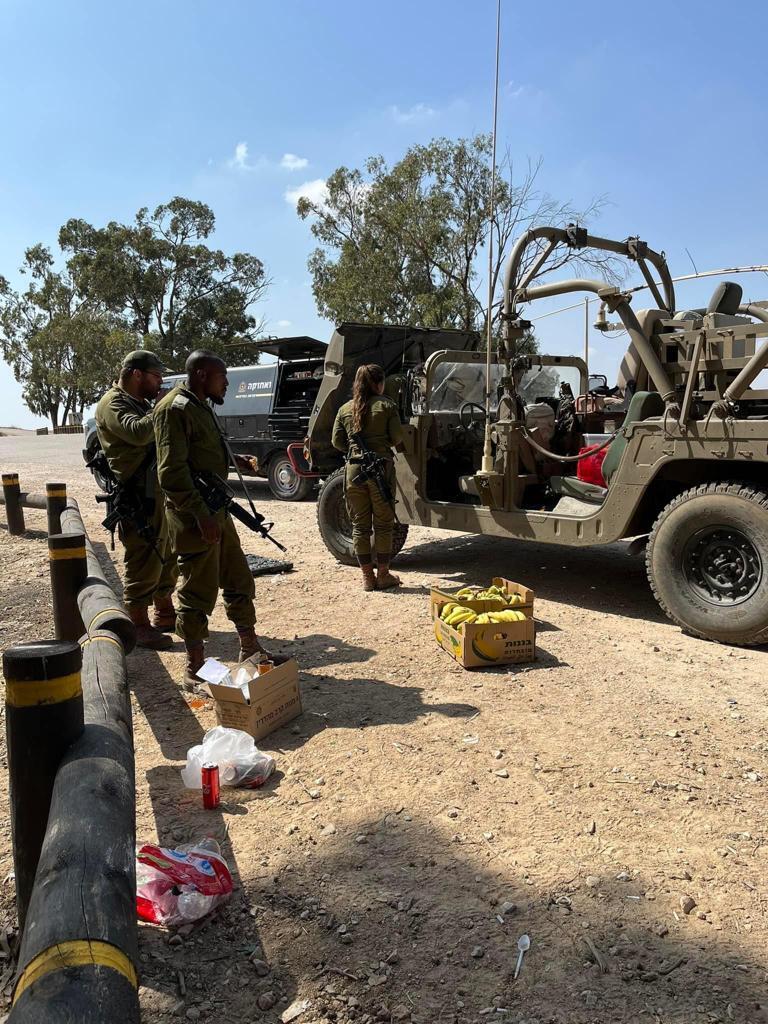 תרומה לחיילים במבצע חרבות ברזל. חברת שתית.