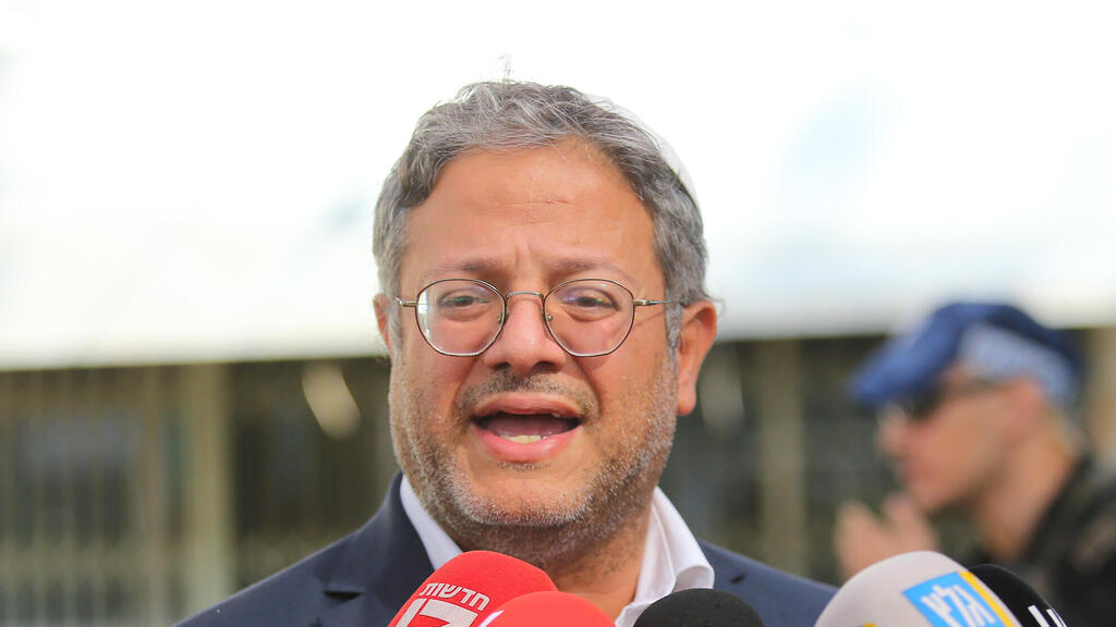 "לדעתי 'שומר החומות 2' בפתח". בן גביר בשדרות, היום (צילום: אלכס קולומויסקי) איתמר בן גביר בשדרות