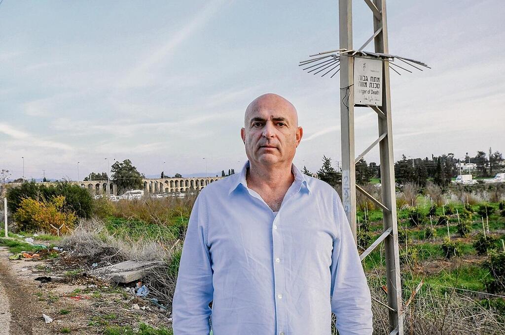 משה דוידוביץ'. כיתות הכוננות קיבלו נשקים רק אחרי לחץ תקשורתי (צילום: נחום סגל) משה דוידוביץ', ראש המועצה האזורית מטה אשר