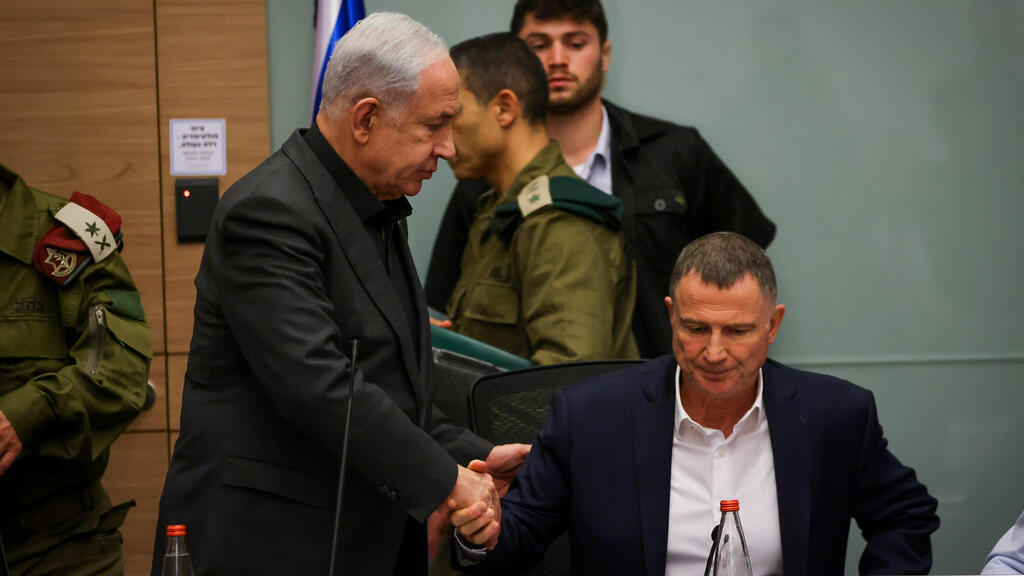 יו"ר הוועדה ב"ישיבה חסויה" עם ראש הממשלה נתניהו (צילום: דוברות הכנסת, נועם מושקוביץ) "חרבות ברזל": ועדת החוץ והביטחון קיימה ישיבה חסויה בהשתתפות ראש הממשלה