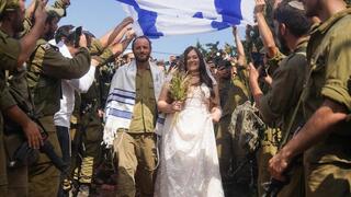 לירן אסף וסמ"ר במיל גל נדר  חתונה