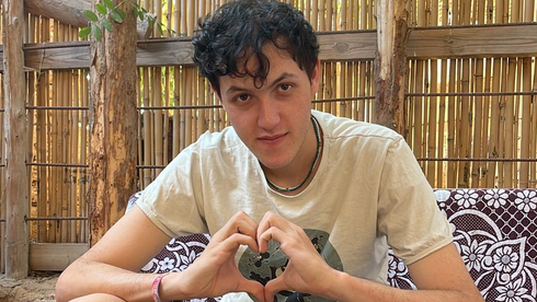 לא הספקתי לתת לו במה כדי ג'יי. נשארתי חייב: סיפורו של לאור אברמוב ז״ל שנרצח במסיבה ברעים