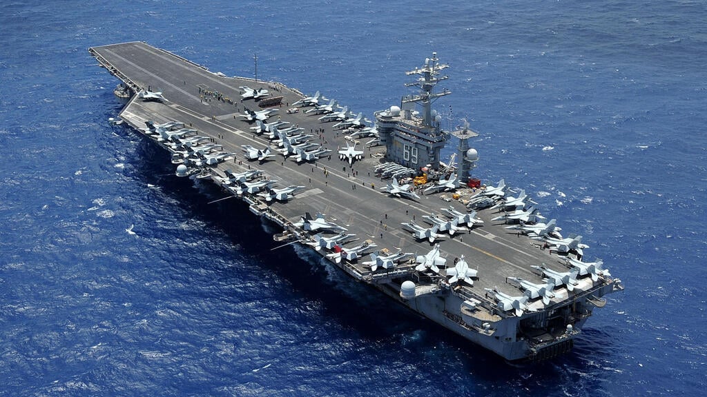 U.S.S. Eisenhower (Photo: AFP ) נושאת המטוסים האמריקנית דווייט אייזנהאואר, ארכיון