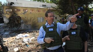 נשיא המדינה יצחק הרצוג ורעייתו מיכל ביקרו בקיבוץ בארי