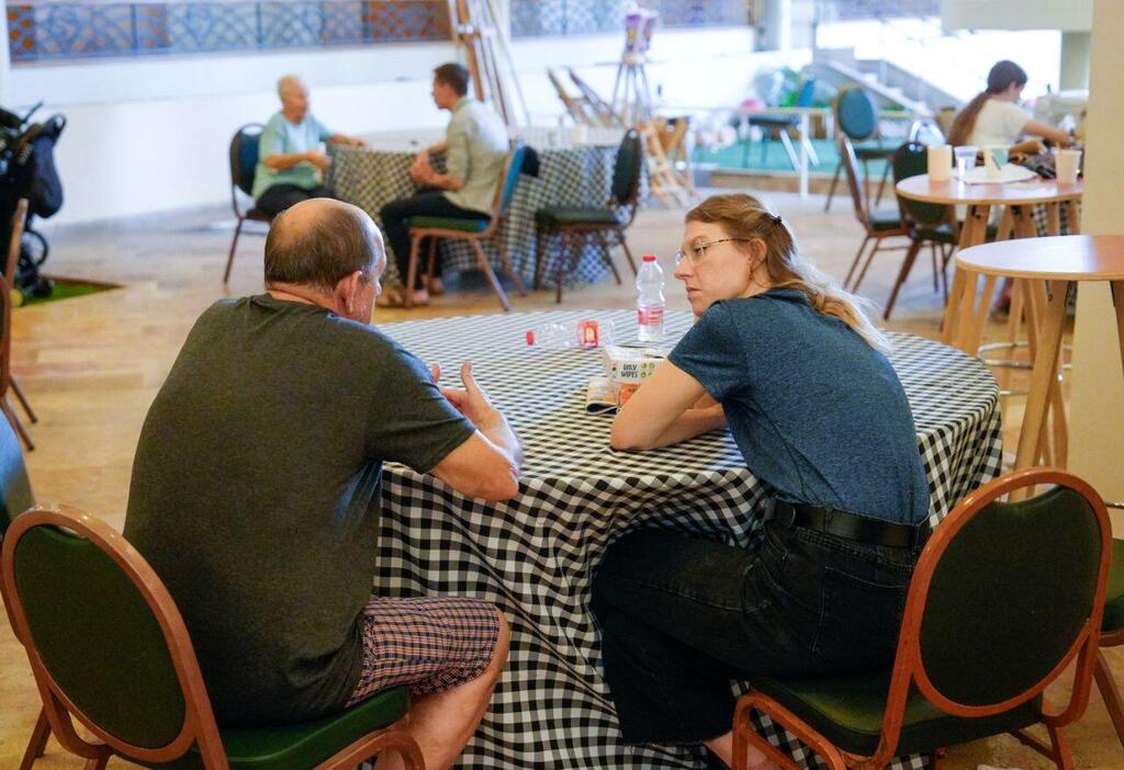 צילום: שלו שלום מפונים מעוטף עזה בים המלח