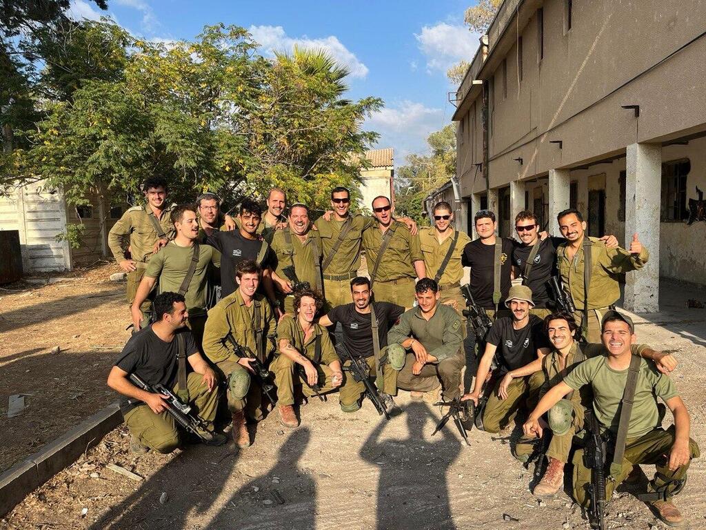 Are IDF reservists growing mustaches before the war in Gaza against Hamas?