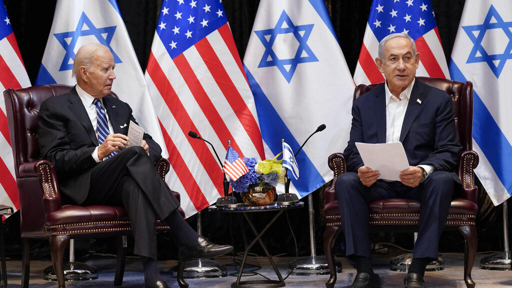 נתניהו וביידן לפני התכנסות קבינט המלחמה. "אתם לא לבד" (צילום: AP Photo/Evan Vucci) פגישת בנימין נתניהו וג'ו ביידן במלחמת חרבות ברזל