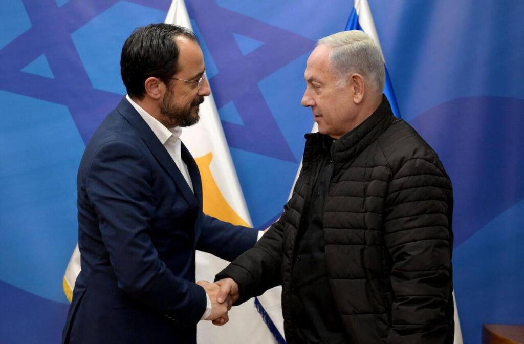 Benjamin Netanyahu meets Cypriot Prime Minister Nikos Christodoulides (Photo: Ofer Meron/GPO) ראש הממשלה בנימין נתניהו נפגש נשיא קפריסין ניקוס כריסטודולידיס בקריה בתל אביב
