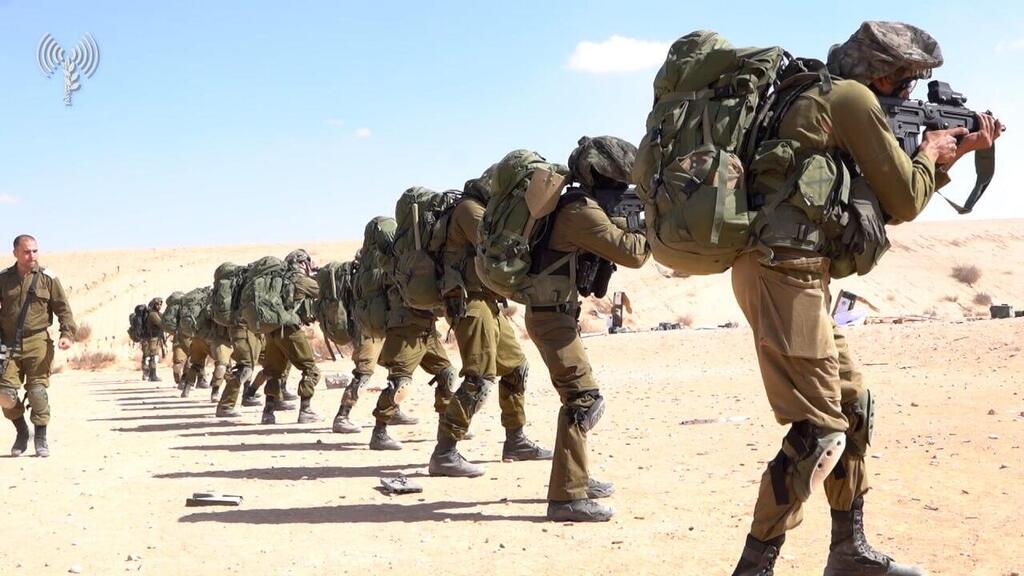 IDF reservists training for war (Photo: IDF Spokesperson's Unit) תיעוד מאימוני גדודי אוגדת מילואים וחלוקת אפודים קרמיים