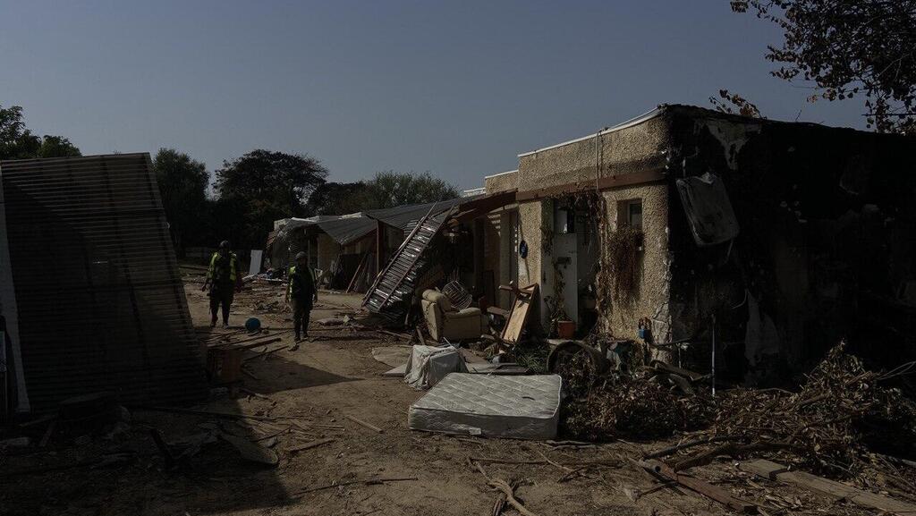 צילום: גיל יוחנן כפר עזה לאחר הטבח הרצחני של ארגון הטרור חמאס