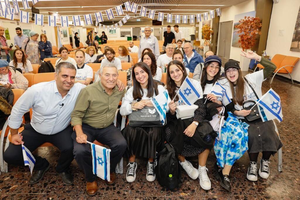 עולות חדשות מצרפת לצד יו"ר הסוכנות דורון אלמוג והשר אופיר סופר
