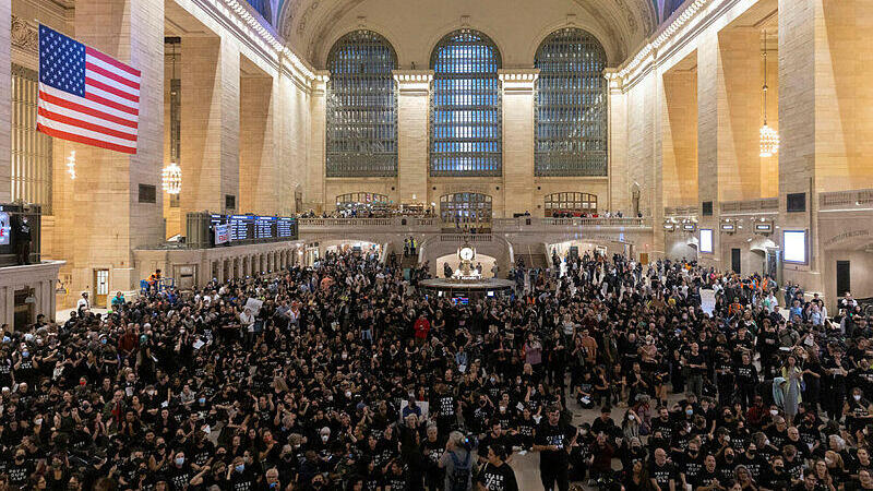 Grand Central Terminal shut down due to pro-Palestinian protests
