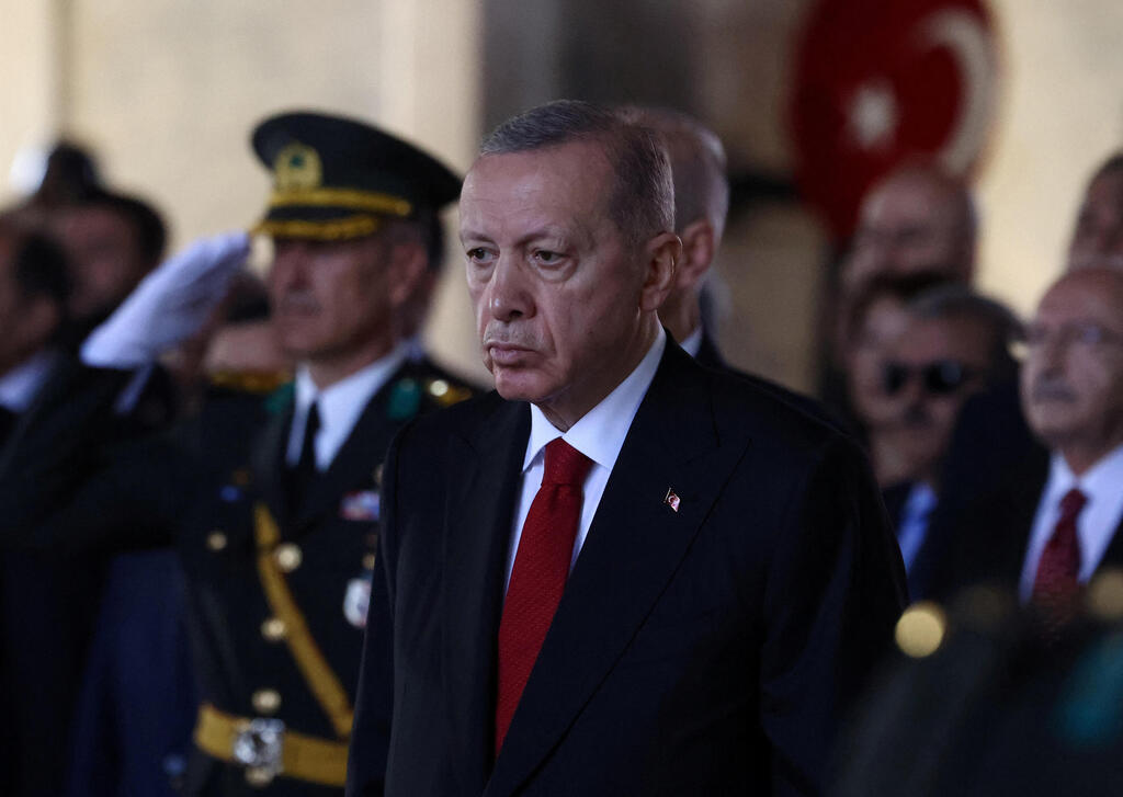 המשיך לתקוף את ישראל - ואת נתניהו (צילום: REUTERS/Cagla Gurdogan) נשיא טורקיה רג'פ תאיפ ארדואן
