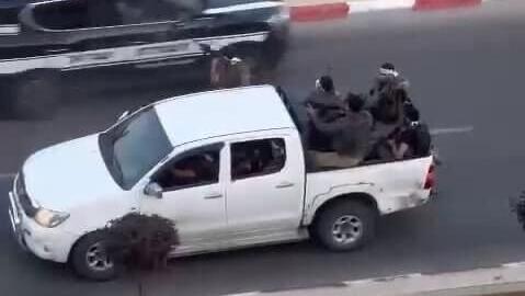 לוחמת מגב יעל גוטליב שנפצעה והשוטר שהיה איתה רס״ר זיו ונוו מתחנת משטרת אשקלון