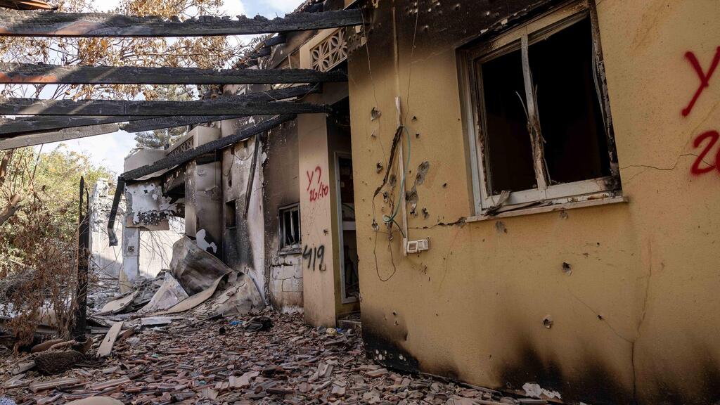 Destruction in Hamas massacre of October 7 (Photo: Tal Shahar) האסון של משפחת הברון מקיבוץ בארי