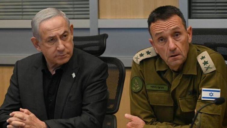 הרמטכ"ל לצד ראש הממשלה, ארכיון (צילום: חיים צח, לע"מ) ראש הממשלה בנימין נתניהו כעת בהערכת מצב ביטחונית, בקריה בתל אביב