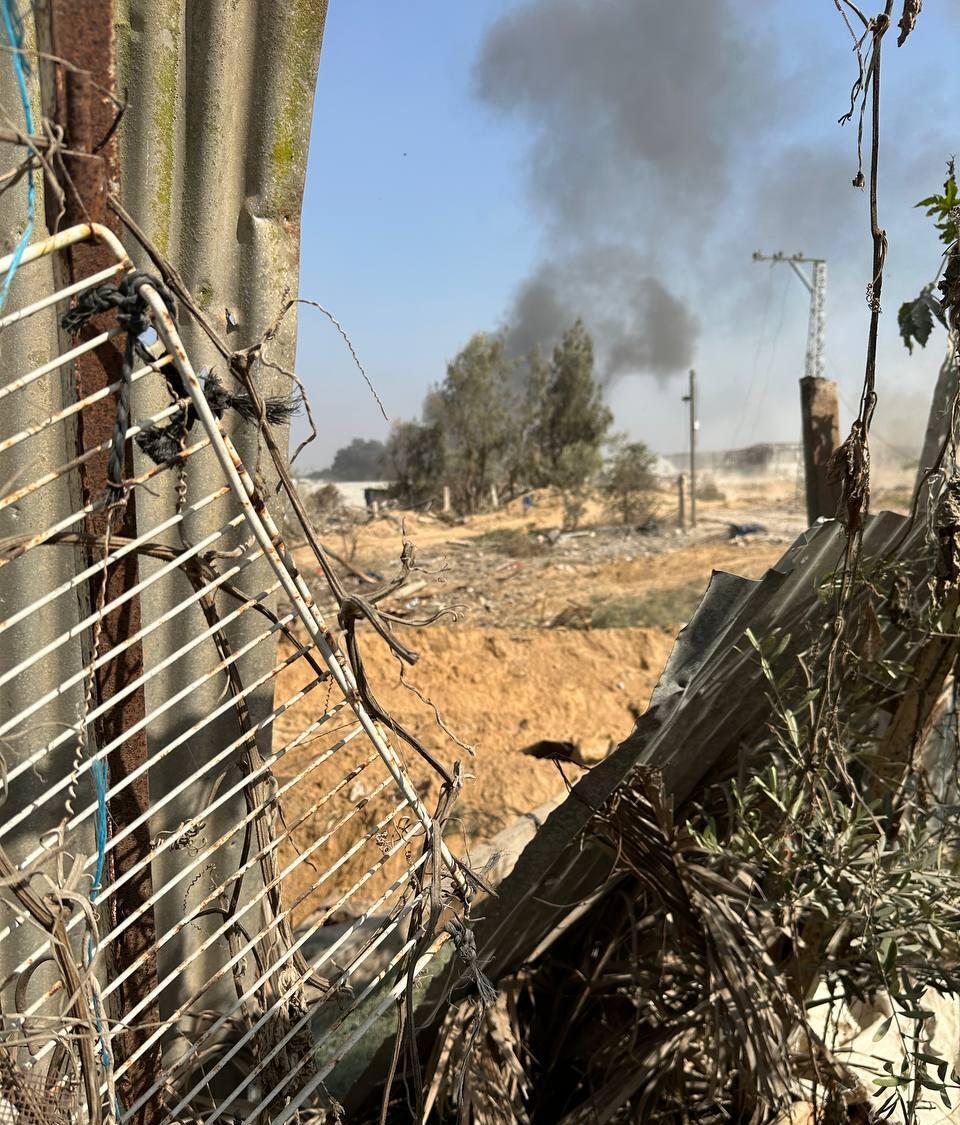 Between machine guns and rocket launchers, IDF soldiers operate in ...