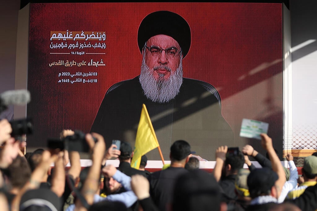 Hezbollah leader Hassan Nasrallah delivers speech to supporters in Beirut (Photo: REUTERS /Mohamed Azakir) חסן נסראללה