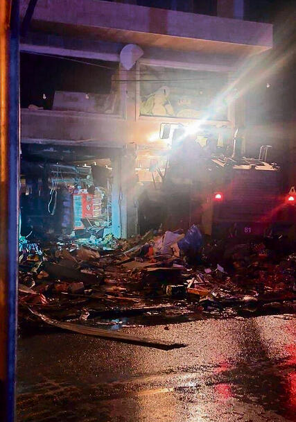 אושרה הריסת הפיצרייה בחווארה yk13662229