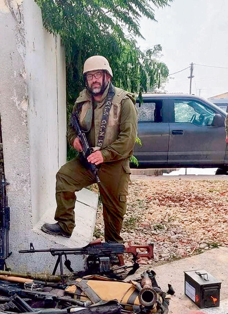 רס"מ עמיר דיב. "קיבלתי אחריות על כל הפצועים" yk13667522