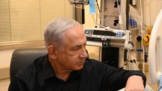ראש הממשלה בנימין נתניהו ביקר פצועים ובני משפחותיהם במחלקת טיפול נמרץ בבית החולים ברזילי באשקלון