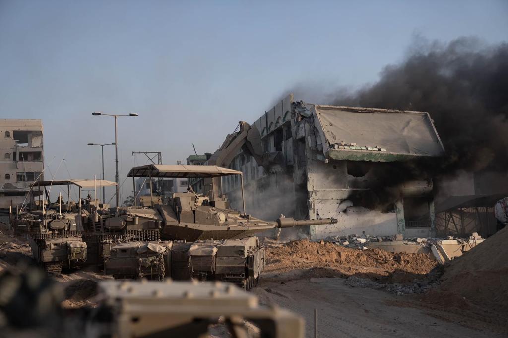 הלוחמים השמידו אתר לייצור אמל"ח, עמדות שיגור ורשת תת-קרקעית. מתוך הקרבות (צילום: דובר צה"ל) צוות הקרב של חטיבה 401 תוקף במרחב גדוד שאטי של ארגון הטרור חמאס
