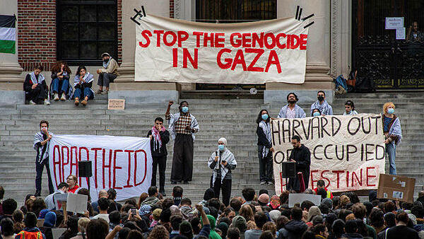 הפגנה פרו-פלסטינית בהרווארד