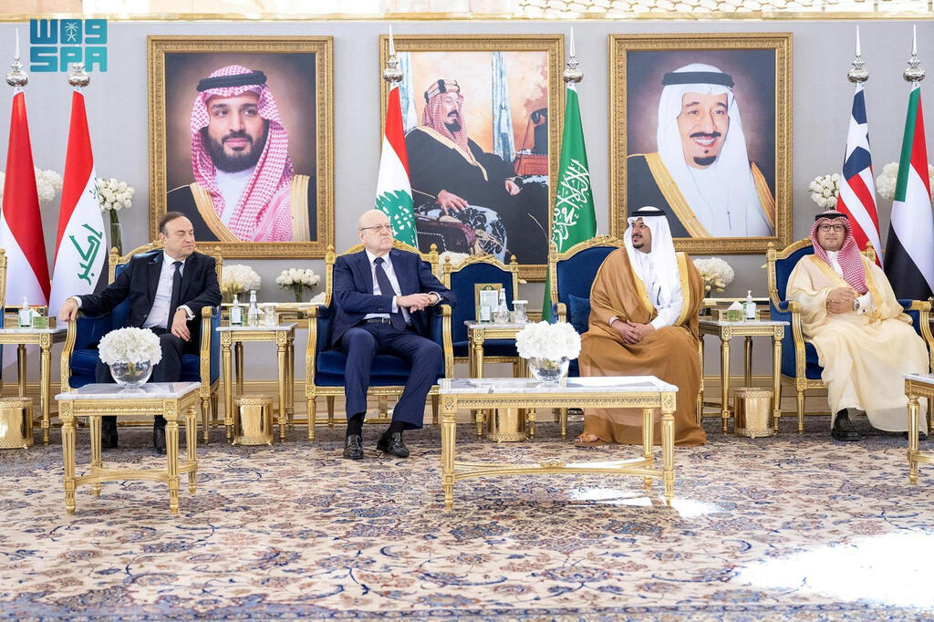 ראש הממשלה הזמני של לבנון, נג'יב מיקאטי, מגיע לפסגת הארגון לשיתוף פעולה אסלאמי