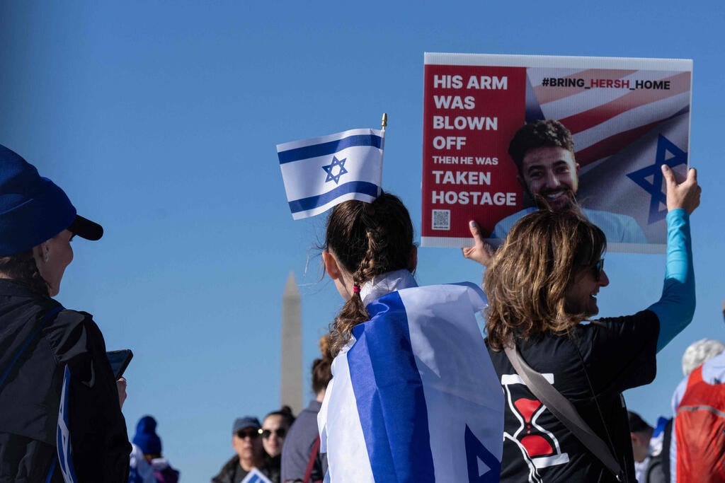 צילום: Drew Angerer/Getty Images/AFP הפגנה להחזרת החטופים בוושינגטון, ארה"ב