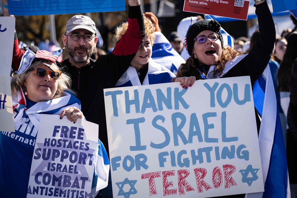 Pro-Israel rally in Washington (Photo: Drew Angerer/Getty Images/AFP) הפגנה להחזרת החטופים בוושינגטון, ארה"ב