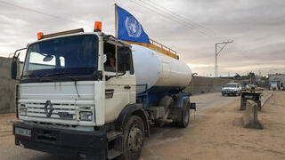 מעבר רפיח מצרים משאית דלק מצרית מחכה להיכנס לעזה