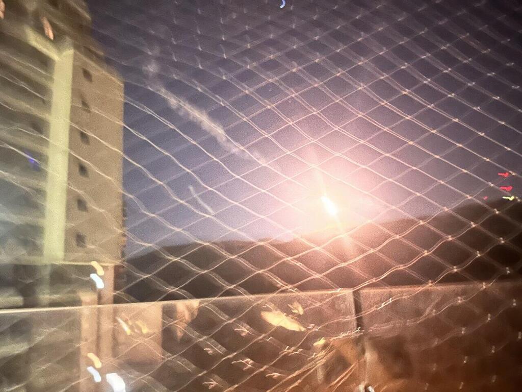היירוט כפי שתועד מאזור הכרמל (צילום: שחר שר) יירוטים באזור חיפה