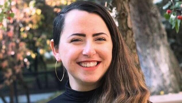 סמנתה פירסון מנהלת מרכז נגד תקיפות מיניות ב אוניברסיטת אלברטה ב קנדה שפוטרה אחרי שהטילה ספק בכך שמחבלי חמאס אנסו אונס נשים יהודיות במתקפת הטרור של 7 באוקטובר