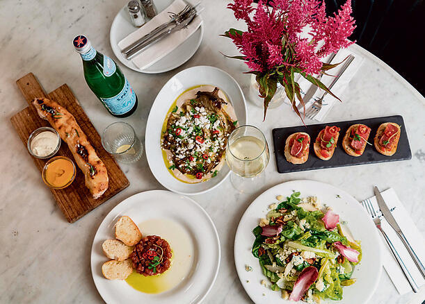 בראסרי 22, פתח־תקווה. לקהל מגוון | צילום: יוסי ארגיל yk13677899