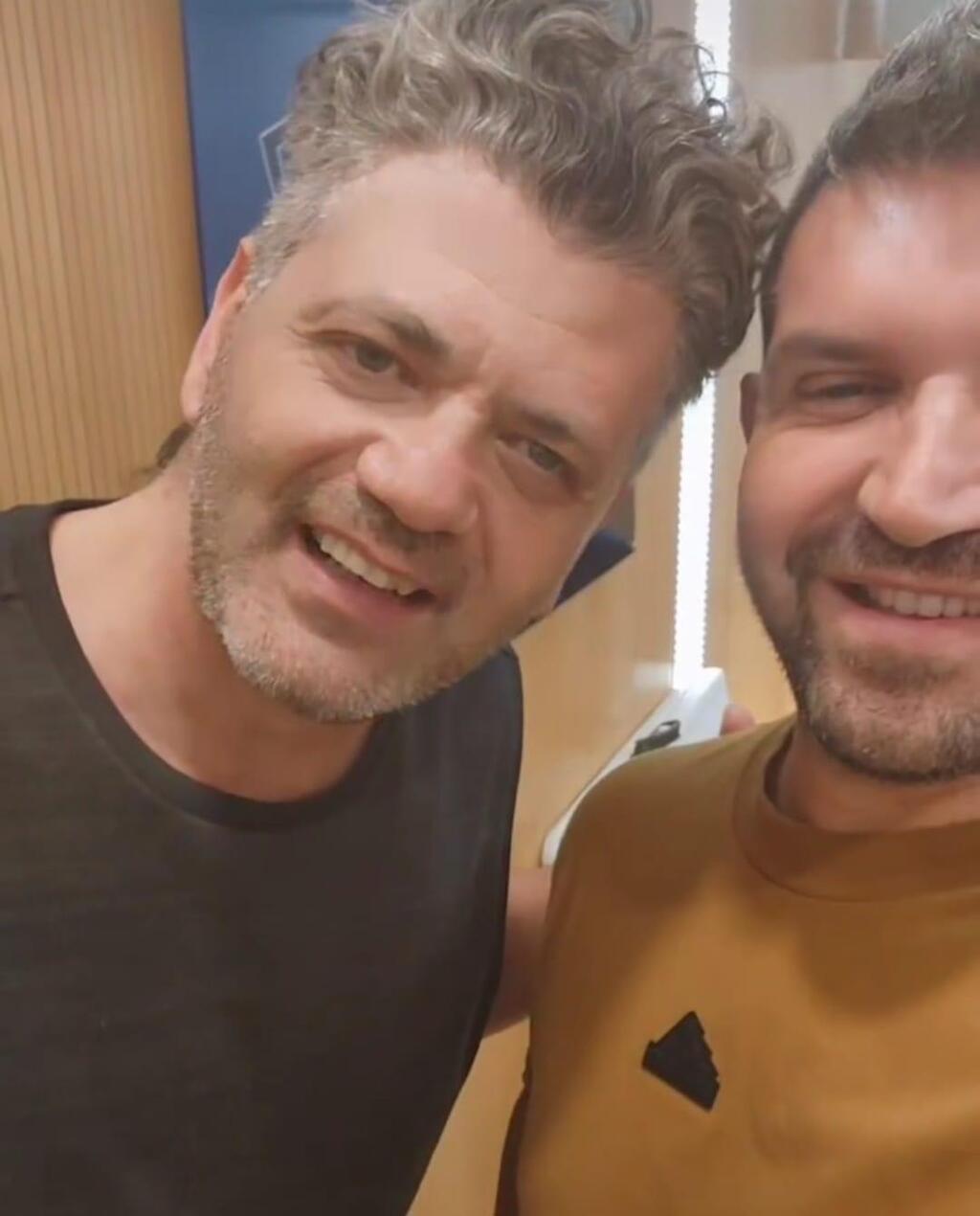 ליעד יוסף עם הזמר אמיר דדון שהתנדב לשיר לחיילים (צילום: ליעד יוסף) ליעד יוסף