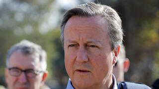 שר החוץ אלי כהן עם דיוויד קמרון שר החוץ של בריטניה סיור ב בארי