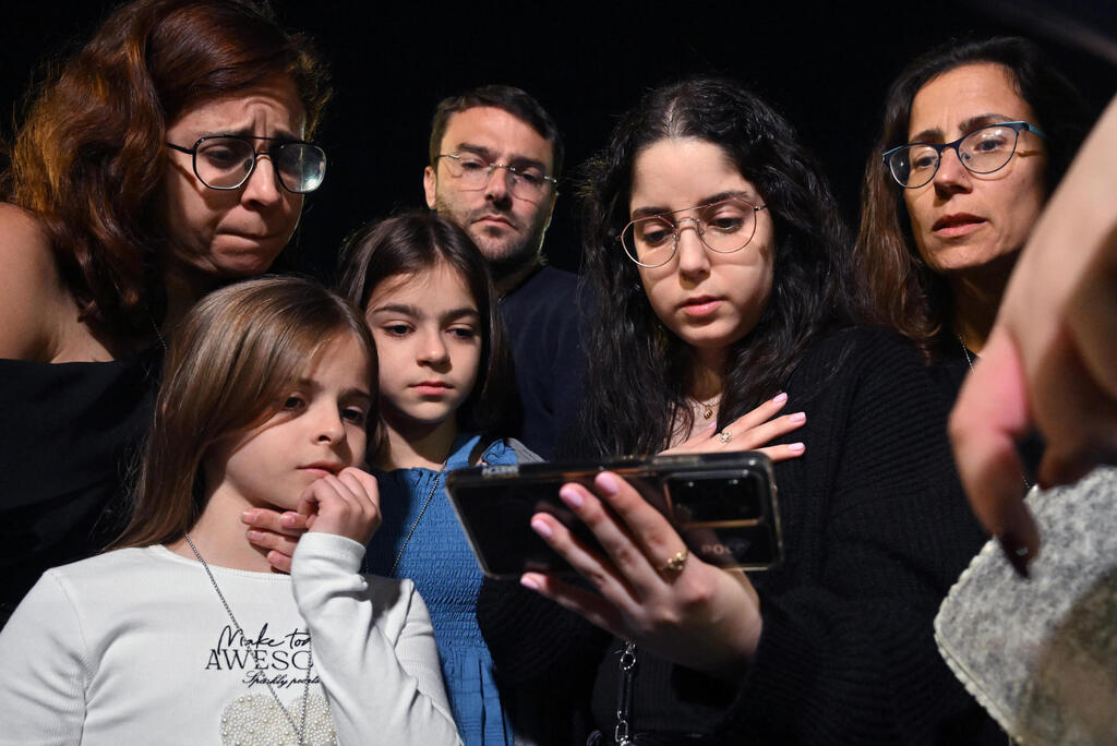 כיכר החטופים, תל אביב