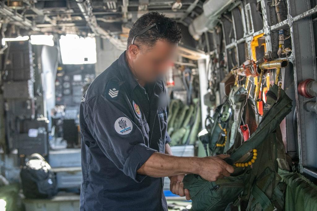 תיעוד מהיערכות צה"ל לקליטת החטופים החוזרים משטח רצועת עזה
