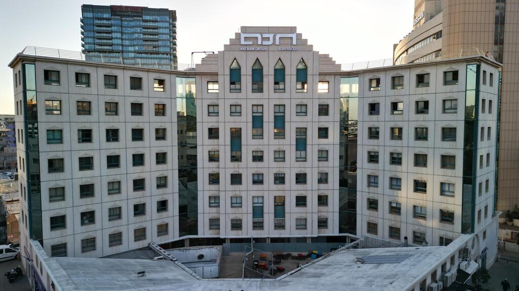 בניין משרדים בתל אביב (צילום: מאור מויאל) בניין משרדים ביד חרוצים 14