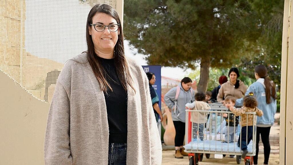 ורד שפירר (קיבוץ ארז) במצפה רמון. ''בין תושייה למזל'' (צילום: הרצל יוסף) ורד שפירר (קיבוץ ארז) במצפה רמון